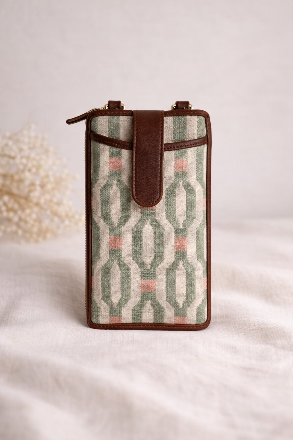Sage Weave Mobile Wallet Sling detail